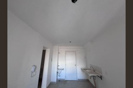 Sala/Cozinha de apartamento à venda com 2 quartos, 31m² em Parque Novo Mundo, São Paulo