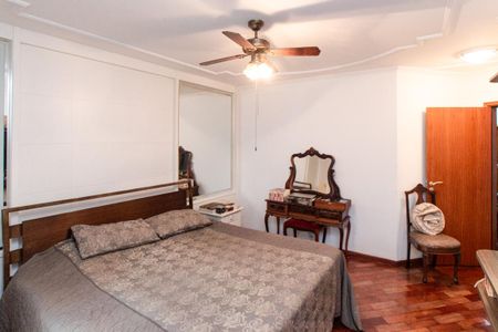 Casa para alugar com 470m², 4 quartos e 7 vagasSuíte 1