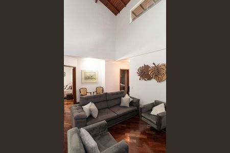 Casa para alugar com 470m², 4 quartos e 7 vagasSala de TV