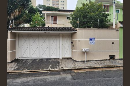 Casa para alugar com 470m², 4 quartos e 7 vagasFachada