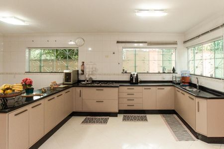 Casa para alugar com 470m², 4 quartos e 7 vagasCozinha