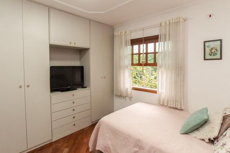 Casa para alugar com 470m², 4 quartos e 7 vagasSuíte 2
