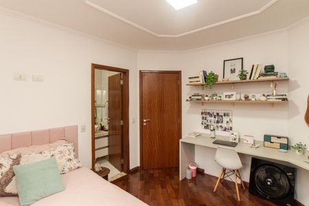 Casa para alugar com 470m², 4 quartos e 7 vagasSuíte 2