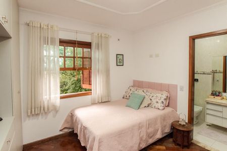 Casa para alugar com 470m², 4 quartos e 7 vagasSuíte 2