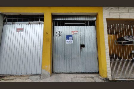 Casa para alugar com 35m², 1 quarto e sem vaga Casa para alugar com 35m², 1 quarto e sem vagaFachada