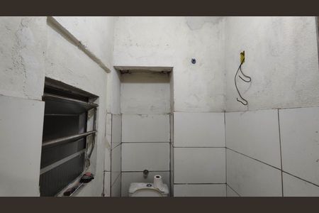 Banheiro de casa para alugar com 1 quarto, 35m² em Jardim Nova Poa, Poá