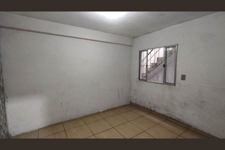 Quarto de casa para alugar com 1 quarto, 35m² em Jardim Nova Poa, Poá