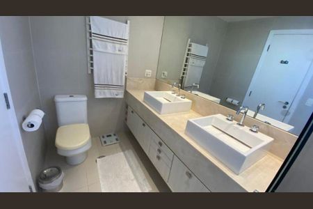 Apartamento à venda com 206m², 3 quartos e 3 vagas