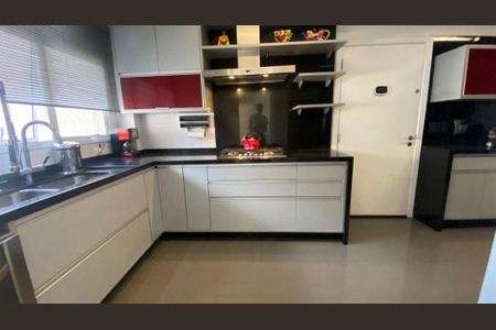 Apartamento à venda com 206m², 3 quartos e 3 vagas