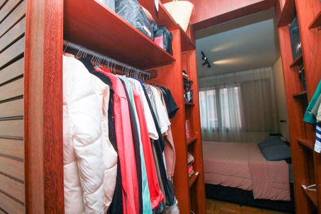 Apartamento à venda com 134m², 2 quartos e 1 vaga Apartamento à venda com 134m², 2 quartos e 1 vagaCloset