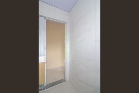 Casa para alugar com 30m², 1 quarto e sem vaga Casa para alugar com 30m², 1 quarto e sem vagaBanheiro