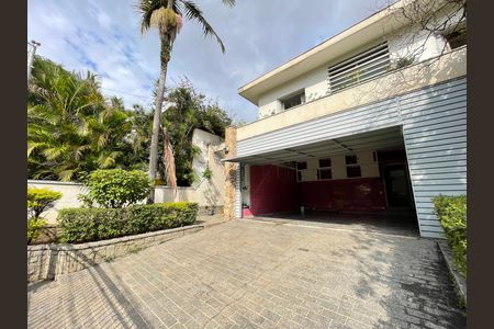 Garagem de casa à venda com 4 quartos, 390m² em Vila Pirajussara, São Paulo