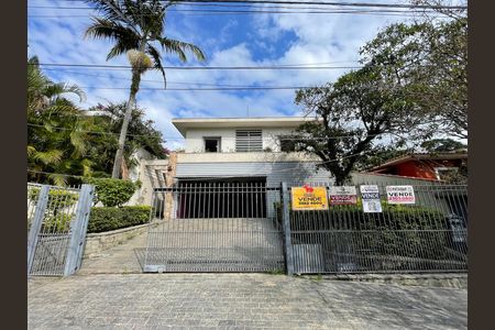 Fachada de casa à venda com 4 quartos, 390m² em Vila Pirajussara, São Paulo