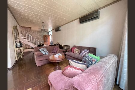 Sala de Estar de casa à venda com 4 quartos, 390m² em Vila Pirajussara, São Paulo