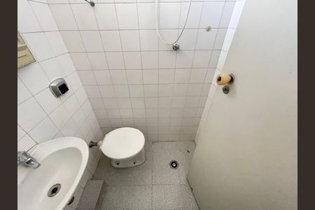 Banheiro 6 de casa à venda com 4 quartos, 390m² em Vila Pirajussara, São Paulo