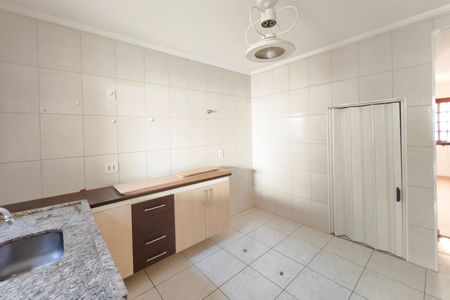 Apartamento à venda com 96m², 2 quartos e 1 vaga Apartamento à venda com 96m², 2 quartos e 1 vagaCozinha