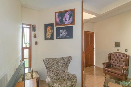 Casa à venda com 3 quartos, 86m² em São José, Canoas