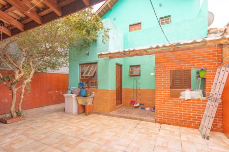 Casa à venda com 86m², 3 quartos e 2 vagasPátio de Fundos