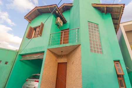 Casa à venda com 86m², 3 quartos e 2 vagasFachada