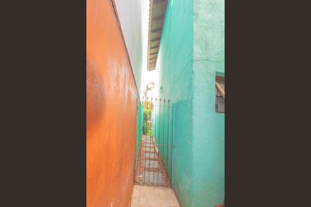 Casa à venda com 86m², 3 quartos e 2 vagasFachada Lateral