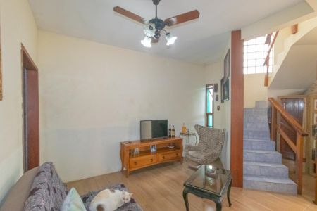 Casa à venda com 86m², 3 quartos e 2 vagasSala