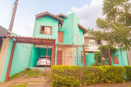 Casa à venda com 86m², 3 quartos e 2 vagasFachada