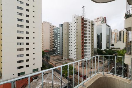 Apartamento para alugar com 125m², 3 quartos e 2 vagas Apartamento para alugar com 125m², 3 quartos e 2 vagasVaranda