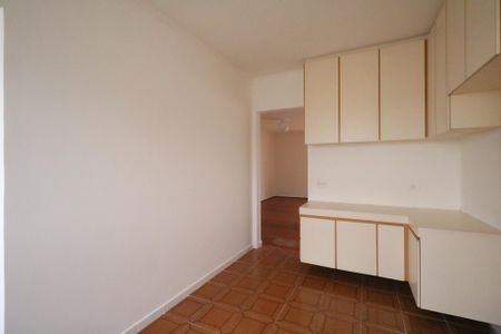 Apartamento para alugar com 125m², 3 quartos e 2 vagas Apartamento para alugar com 125m², 3 quartos e 2 vagasCozinha