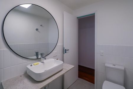 Apartamento para alugar com 125m², 3 quartos e 2 vagas Apartamento para alugar com 125m², 3 quartos e 2 vagasBanheiro Social