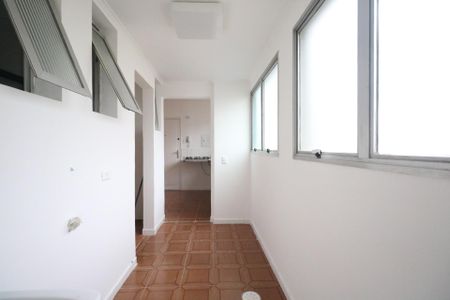 Apartamento para alugar com 125m², 3 quartos e 2 vagas Apartamento para alugar com 125m², 3 quartos e 2 vagasÁrea de Serviço