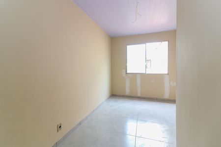 Quarto 1 de casa para alugar com 2 quartos, 50m² em Padre Miguel, Rio de Janeiro