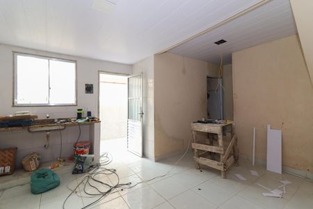 Sala/Cozinha de casa para alugar com 2 quartos, 50m² em Padre Miguel, Rio de Janeiro