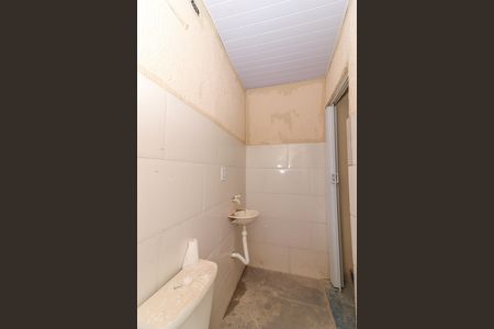 Casa para alugar com 50m², 2 quartos e sem vaga Casa para alugar com 50m², 2 quartos e sem vagaBanheiro
