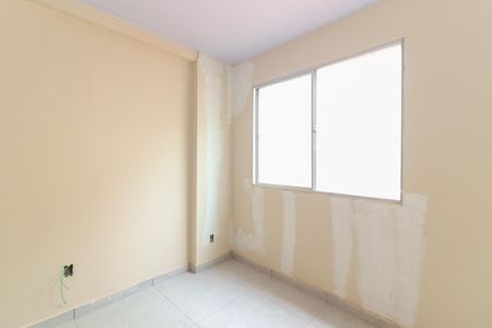 Quarto 2 de casa para alugar com 2 quartos, 50m² em Padre Miguel, Rio de Janeiro