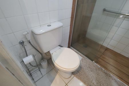 Apartamento à venda com 70m², 3 quartos e 1 vaga Apartamento à venda com 70m², 3 quartos e 1 vagaBanheiro Social
