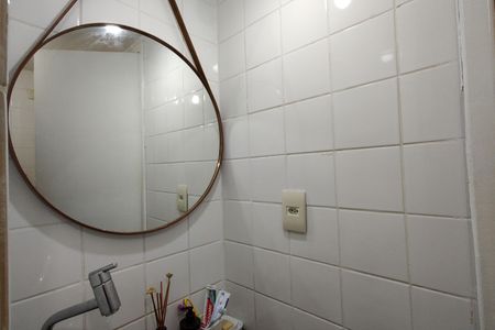 Apartamento à venda com 70m², 3 quartos e 1 vaga Apartamento à venda com 70m², 3 quartos e 1 vagaBanheiro Social