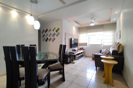 Apartamento à venda com 70m², 3 quartos e 1 vaga Apartamento à venda com 70m², 3 quartos e 1 vagaSala