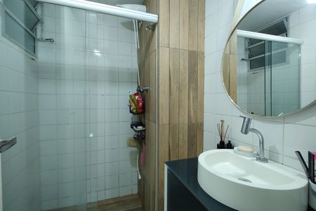 Apartamento à venda com 70m², 3 quartos e 1 vaga Apartamento à venda com 70m², 3 quartos e 1 vagaBanheiro da Suíte