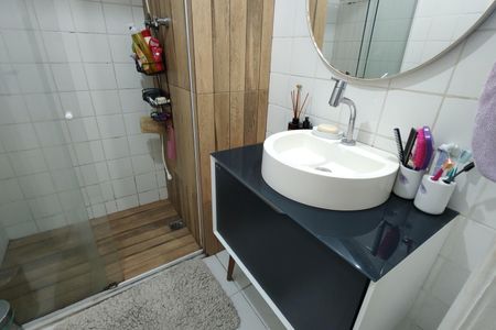 Apartamento à venda com 70m², 3 quartos e 1 vaga Apartamento à venda com 70m², 3 quartos e 1 vagaBanheiro da Suíte