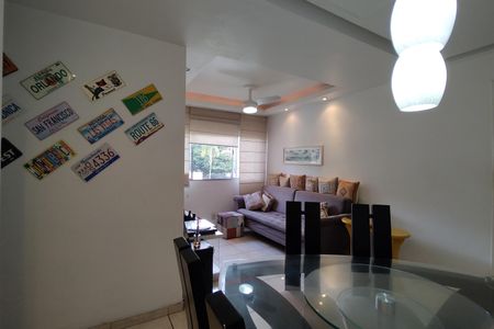 Apartamento à venda com 70m², 3 quartos e 1 vaga Apartamento à venda com 70m², 3 quartos e 1 vagaSala