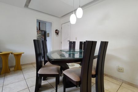 Apartamento à venda com 70m², 3 quartos e 1 vaga Apartamento à venda com 70m², 3 quartos e 1 vagaSala