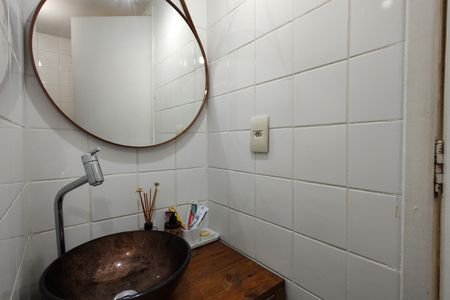 Apartamento à venda com 70m², 3 quartos e 1 vaga Apartamento à venda com 70m², 3 quartos e 1 vagaBanheiro Social