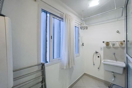 Apartamento à venda com 98m², 2 quartos e 1 vagaÁrea de Serviço