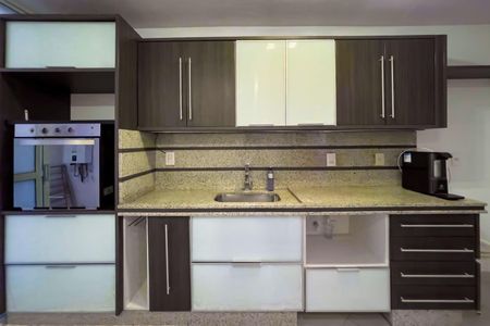 Apartamento à venda com 98m², 2 quartos e 1 vagaCozinha