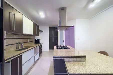 Apartamento à venda com 98m², 2 quartos e 1 vagaCozinha