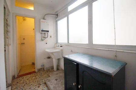 Apartamento à venda com 92m², 2 quartos e sem vaga Apartamento à venda com 92m², 2 quartos e sem vagaÁrea de serviço