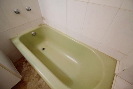 Apartamento à venda com 92m², 2 quartos e sem vaga Apartamento à venda com 92m², 2 quartos e sem vagaBanheiro