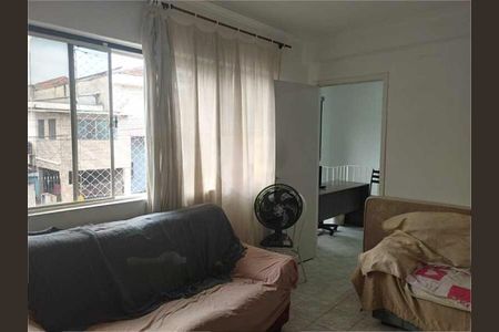 Casa à venda com 4 quartos, 203m² em Parque Peruche, São Paulo