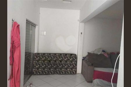 Casa à venda com 4 quartos, 203m² em Parque Peruche, São Paulo