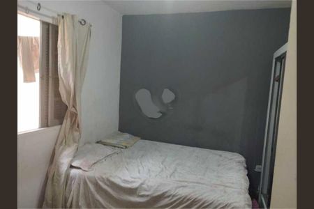 Casa à venda com 4 quartos, 203m² em Parque Peruche, São Paulo